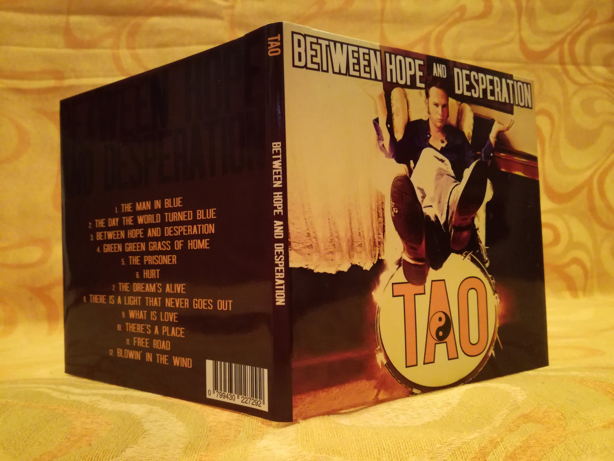 BETWEEN HOPE AND DESPERATION (CD Audio)